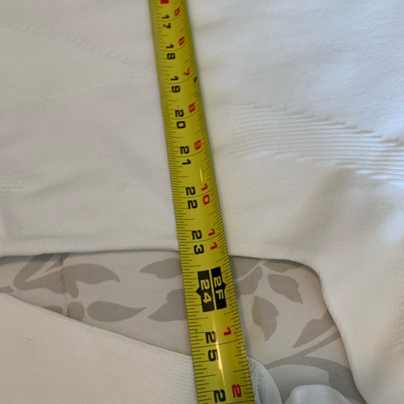 Joseph Ribkoff Size M top - Picture 11 of 15